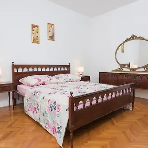  Apartamento Dzeki